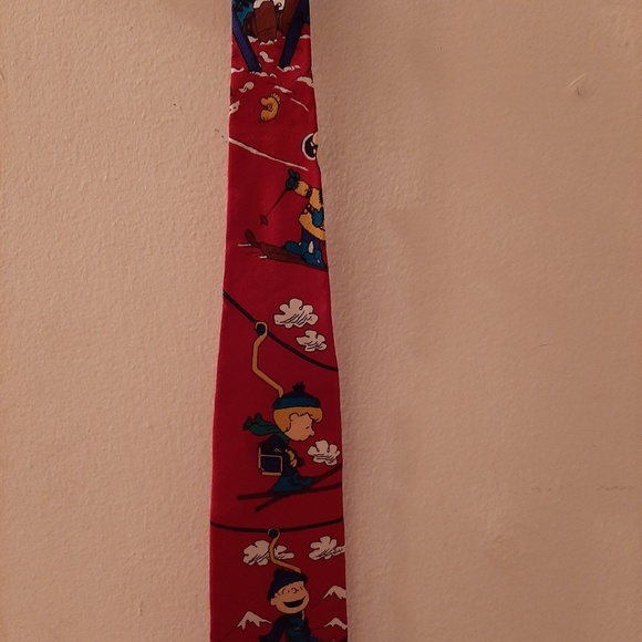 Snoopy Christmas tie - Picture 1 of 2